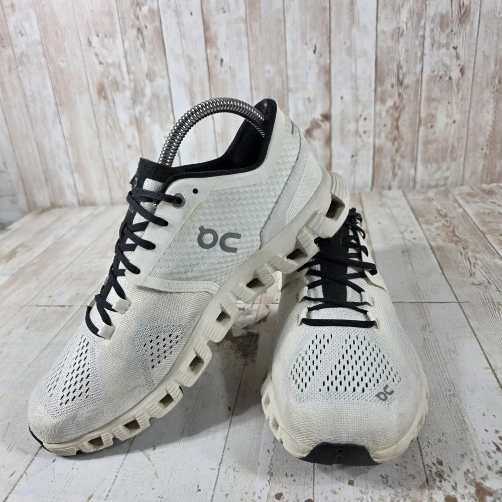 On Cloud X Womens Running Shoes White Black 40.99702 Size 8